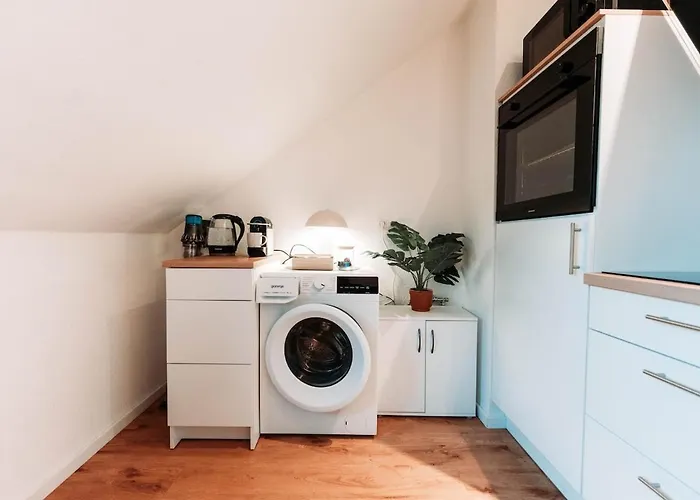 Ruhige Mit Festungsblick Bei Der Hbf Кобленц