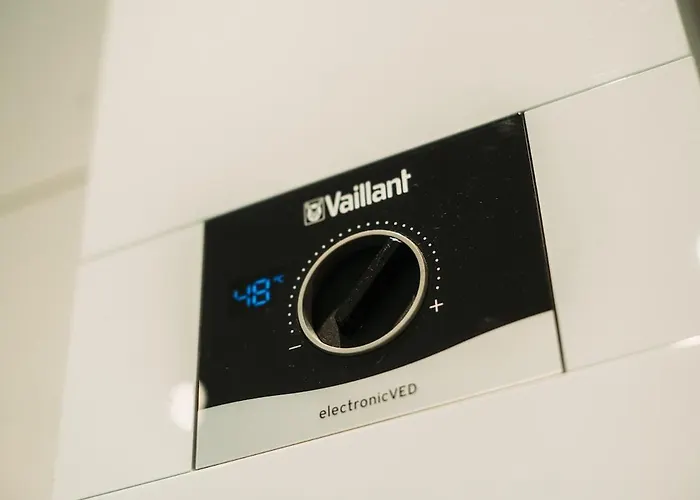 Ruhige Mit Festungsblick Bei Der Hbf Кобленц